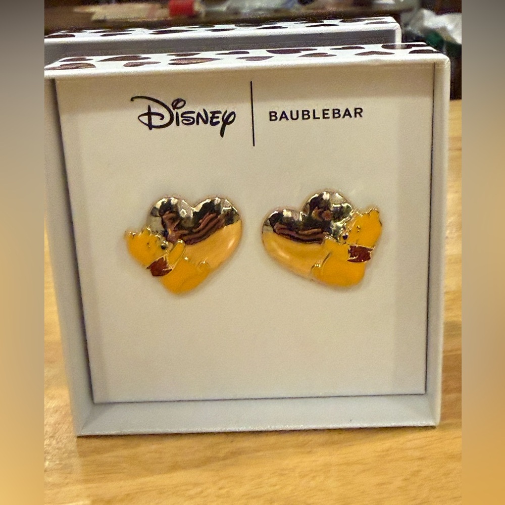 NWB BaubleBar Disney Winnie the Pooh Heart Stud Earrings in Yellow & Gold